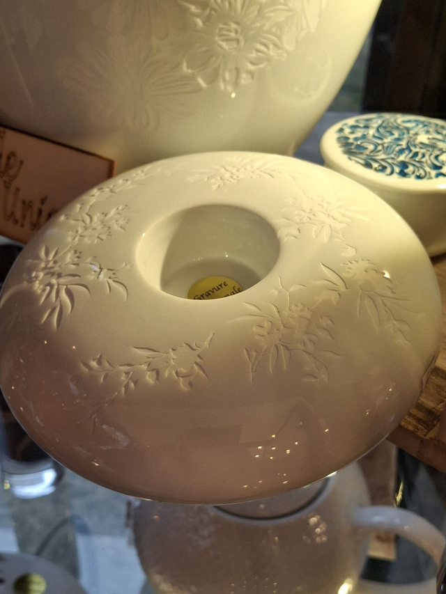 Photophore bombé en porcelaine Feuillages