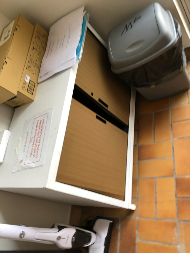 Meuble de rangement de bureau en fer