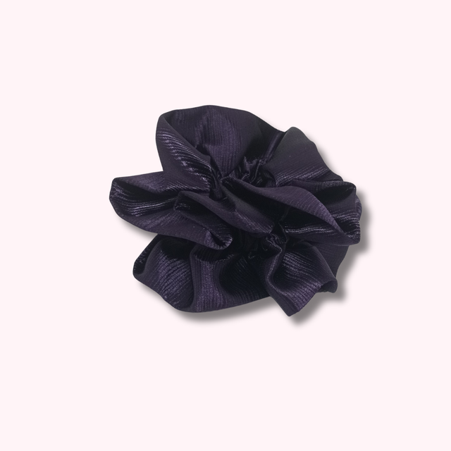 Chouchou à volants en satin upcyclé - violet texturé 