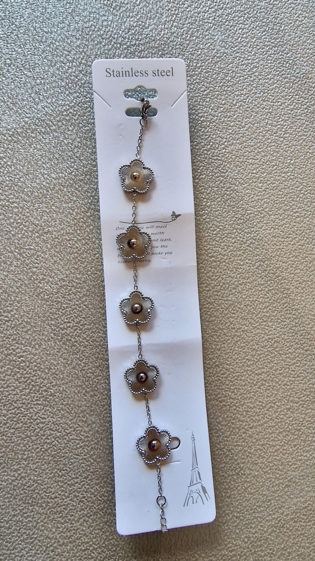 Pulsera plateada de flores (acero)