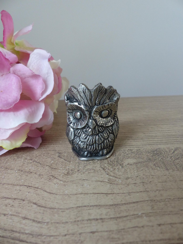 Porte cure-dents artisanal en étain en forme de hibou –  Décoration de table chic et amusant, idée cadeau originale collectionneurs oiseaux