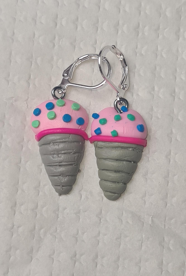 Earrings clay icecream cone cornet sprinkles novelty