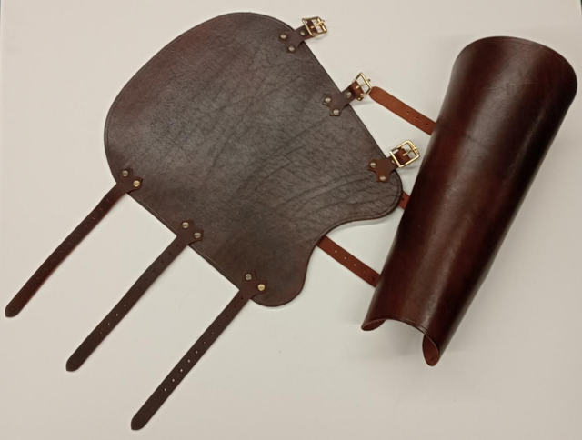 Leg Greaves (Basic) theses sits under the knee