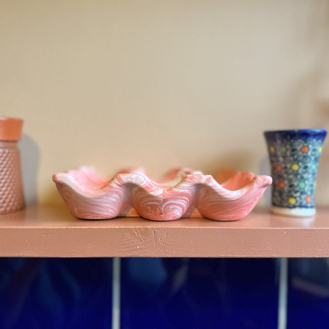 Egg tray - pink
