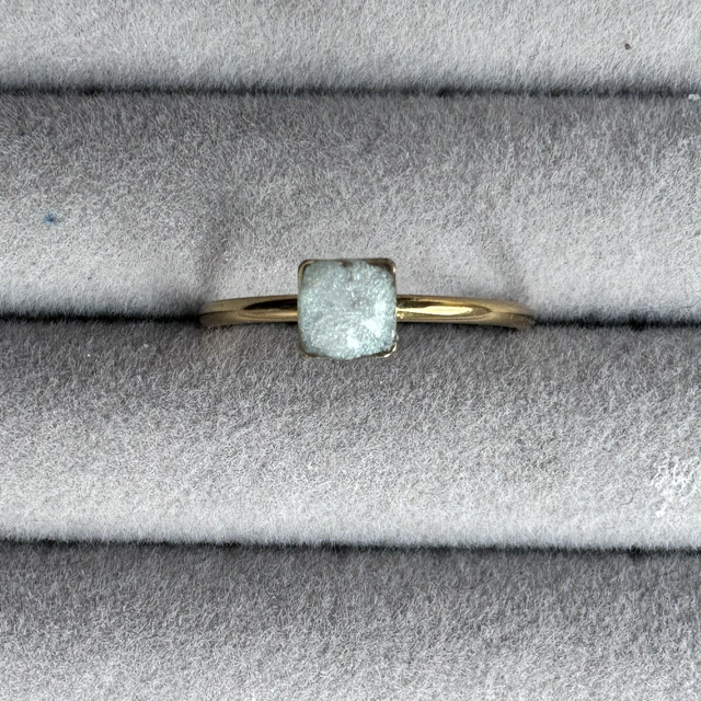 Cream karamel gold ring