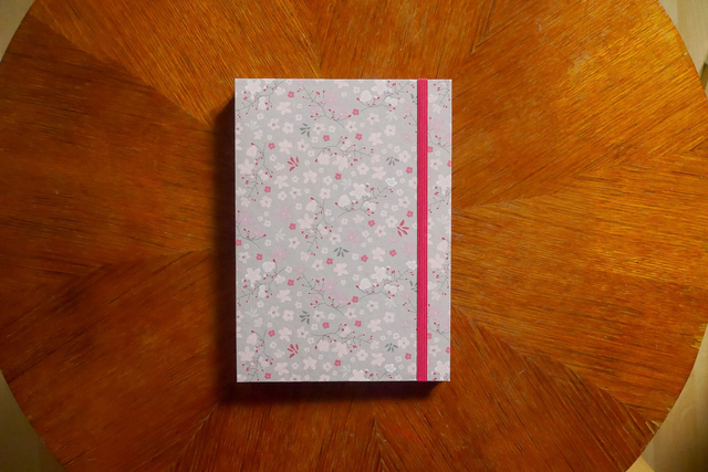 Carnet A5 rigide fleuri rose &amp; gris