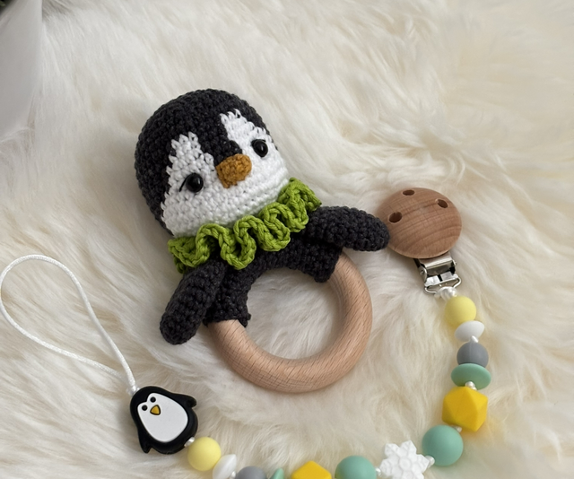 Hochet + Attache tétine Pingouin