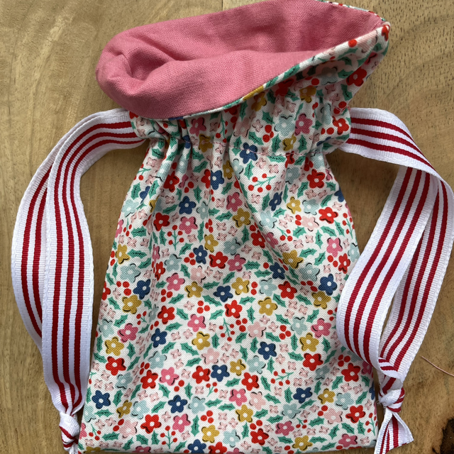 Ditsy Christmas Flowers Gift Bag