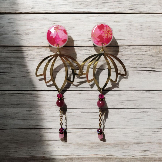 Boucles d'oreilles pendantes motifs japonais rose fuchsia