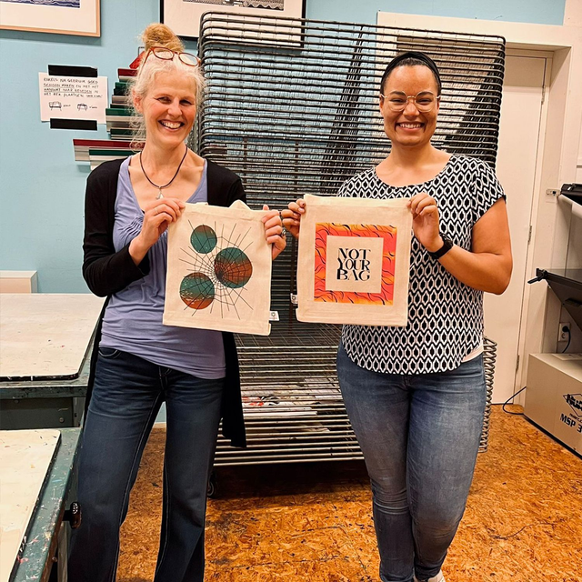 Beginnerscursus Zeefdrukken op textiel ( Totebag  of T-shirt )