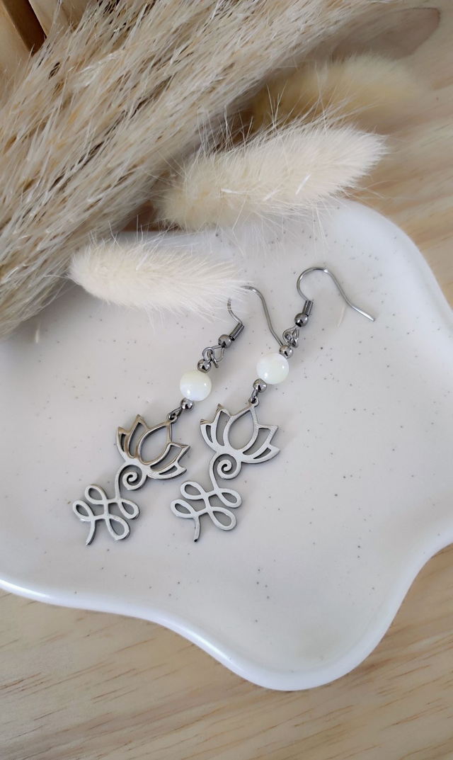 Boucles d'oreilles Fleur de lotus et Nacre