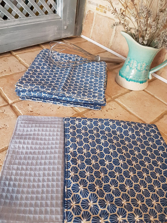 1 feuille d'essuie-tout / serviette de table BLEU CIEL