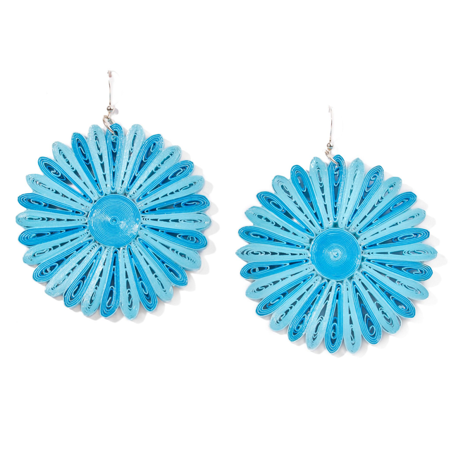 Grande boucle d'oreille Marguerite bleu ciel et bleu azur