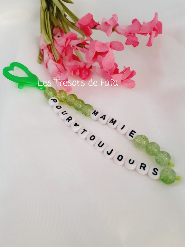 Porte-clés vert personnalisé cadeau grand mère