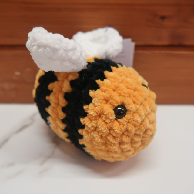 Crochet Bumble Bee Plushie