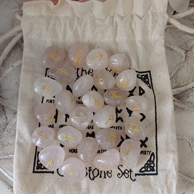 Rune Stones - Rose Quartz 