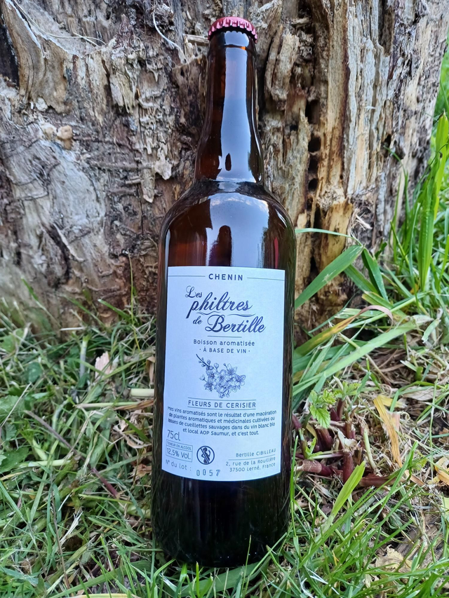 Vin blanc fleurs de cerisier 75cl