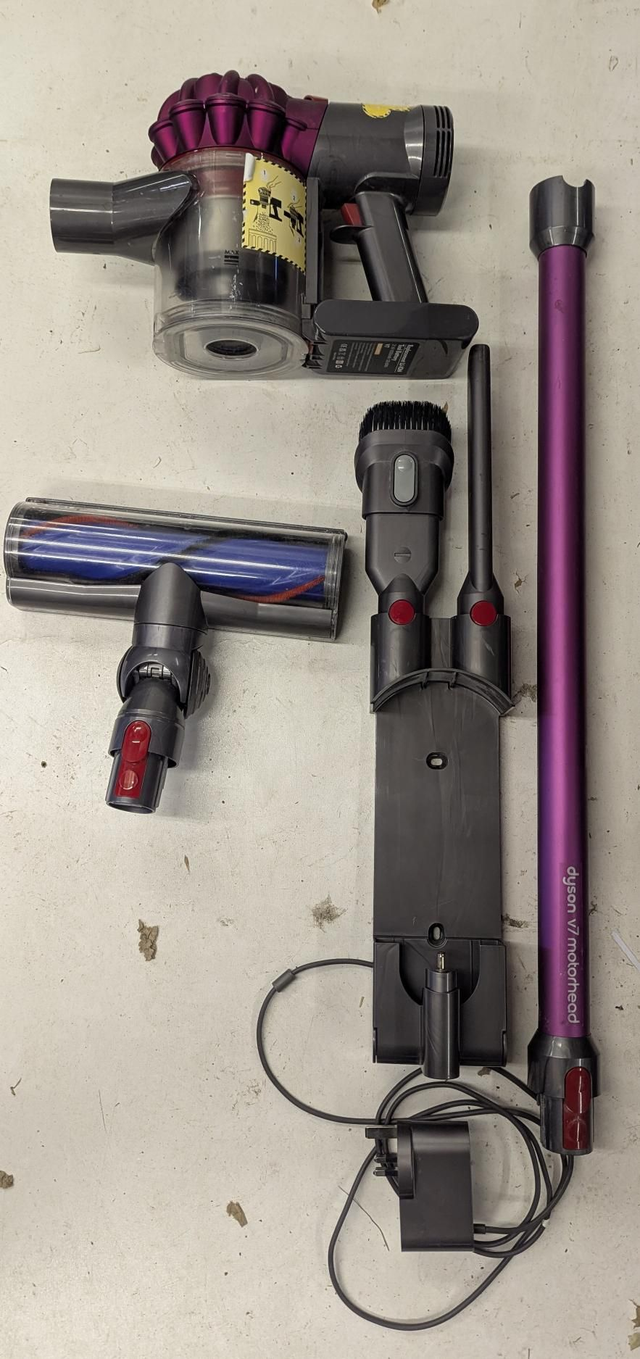 Dyson V7 Motorhead cordless vacuum 