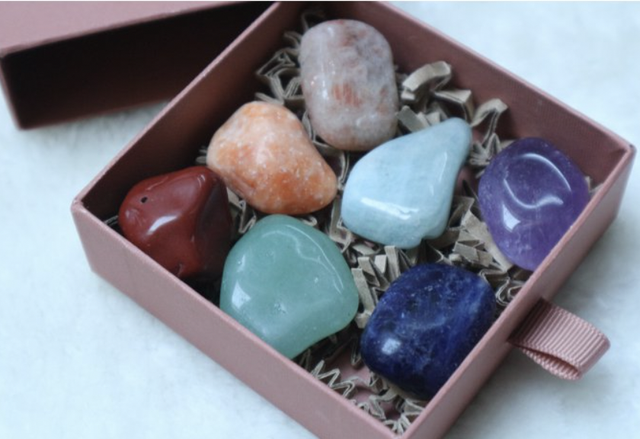 Chakra serti de pierres roulées