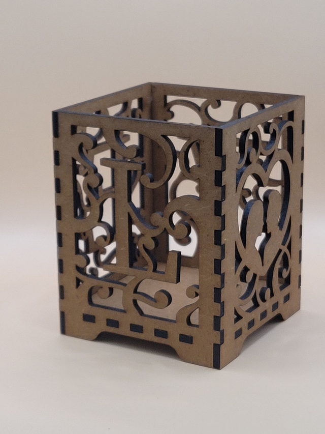 Boite Saint Valentin LOVE Ajouré