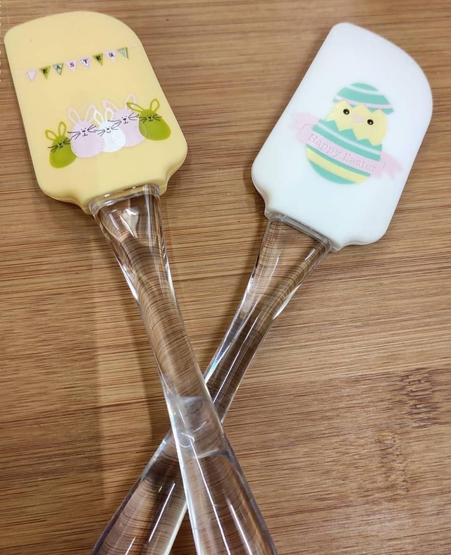 Spatola in silicone con decoro pasquale