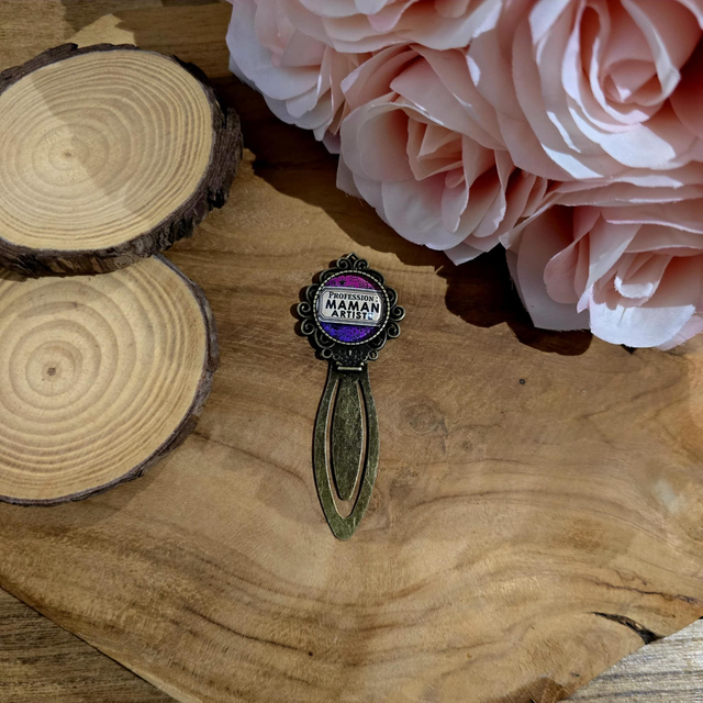 Signet Maman est une artiste