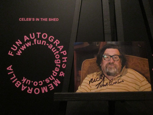 Ricky Tomlinson Authentic Autographed 6x4 Photograph (A)
