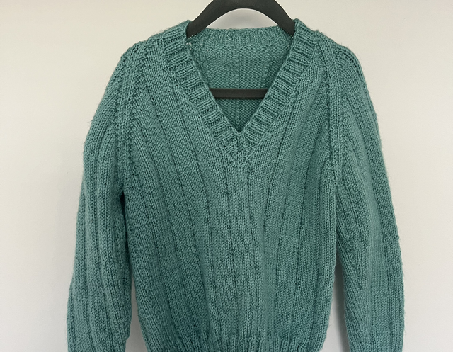 Turquoise V neck jumper 