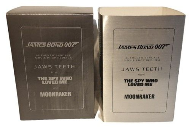 James Bond Jaws Teeth signature edition replica