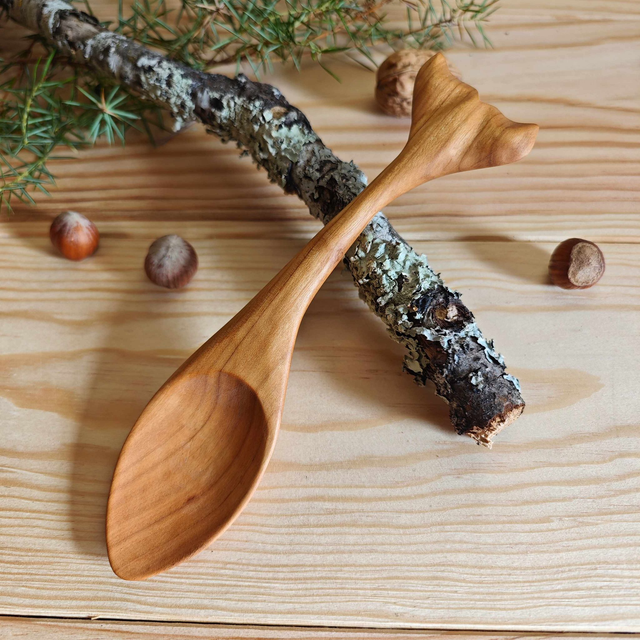 Cuillère en merisier style "queue de baleine"- pour gaucher-C272