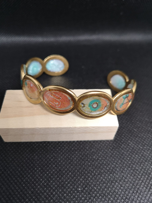 Bracelet manchette doré