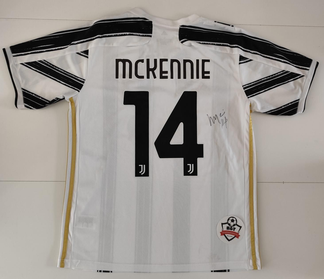 Gesigneerd McKennie Juventus shirt