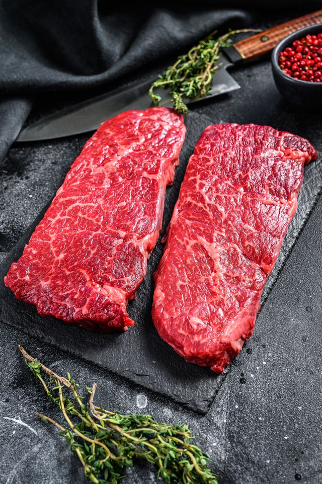 Beef Denver Steak (£17.60 per kg) 2 per pack