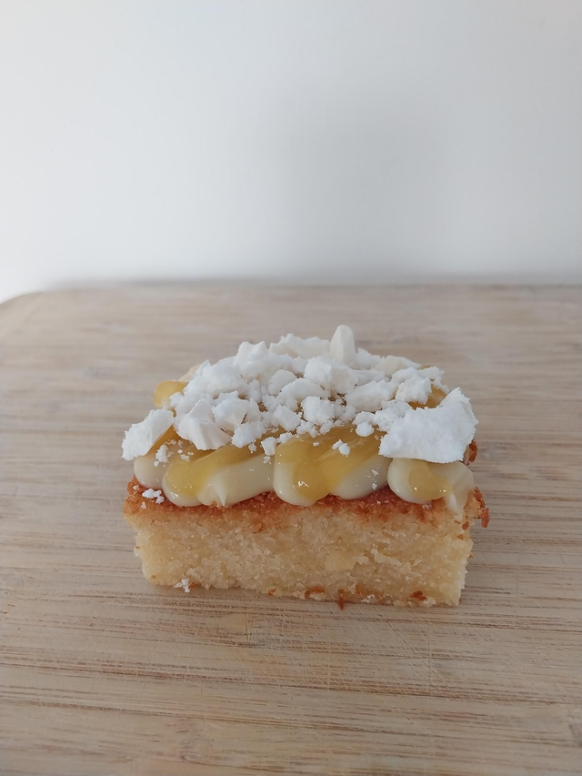 Lemon Meringue Blondie