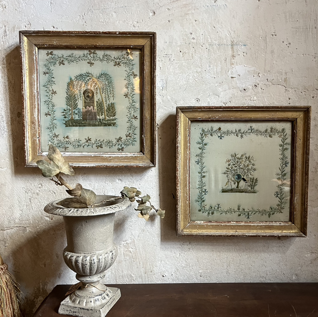 Broderies sur soie 1800