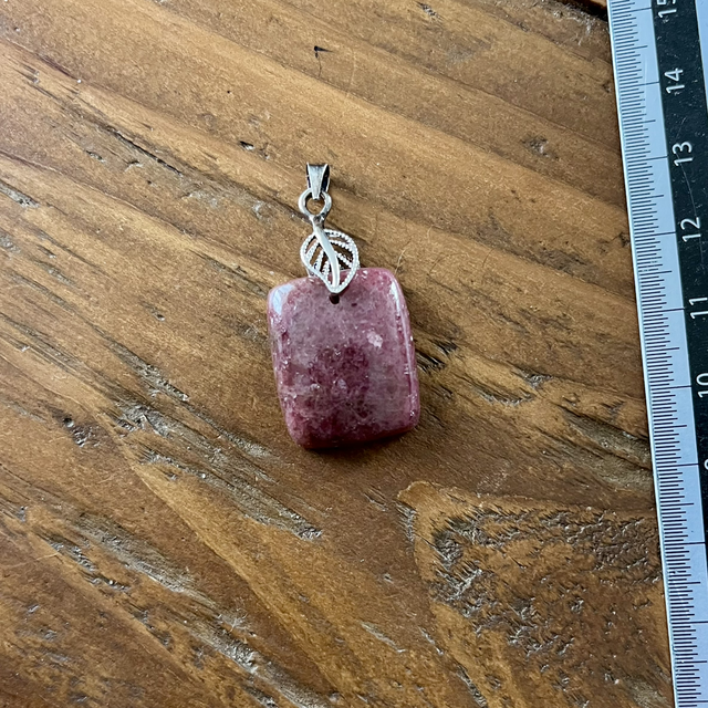 Pendentif en Rhodonite et bélière argent 