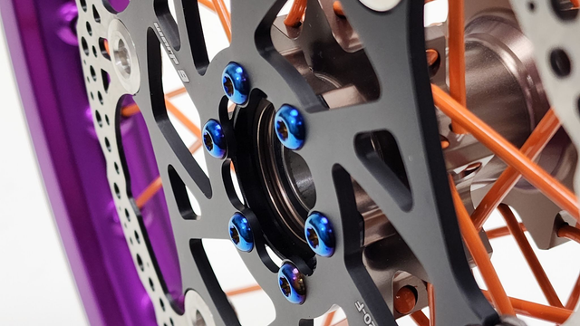 Vis bleu titane pour entretoise de disque avant Warp 9