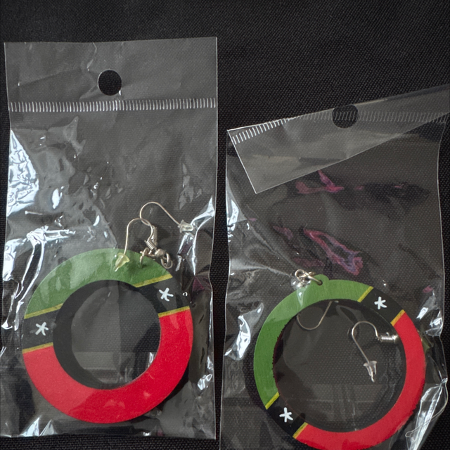 St Kitts & Nevis Painted Earrings 
