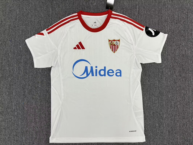 Primera equipación Sevilla 25, 26