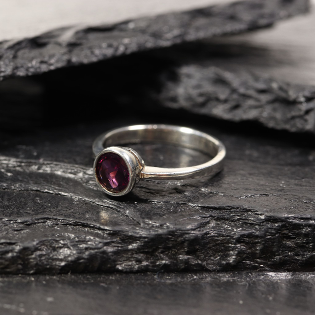 Sterling Silver 925 Minimalist Modern Design Band Round Cut Vivid Pink Rhodolite Garnet Gemstone Birthstone Ring Size N - 6 1/2