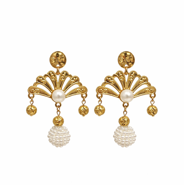Pendientes artesanales abanico perlado 