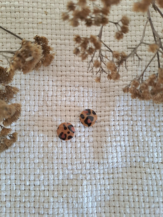 Boucles d'oreilles puces Léopard beige