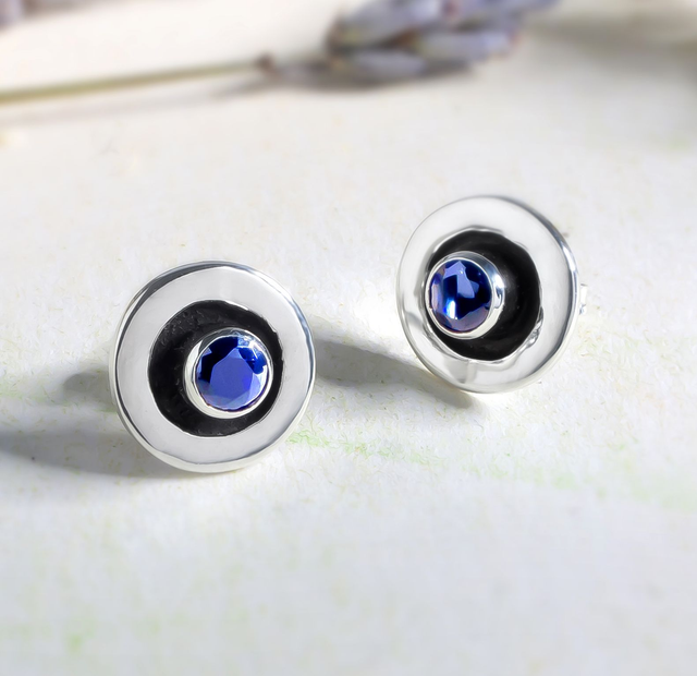 Pendientes redondos en plata 925 y con zafiros