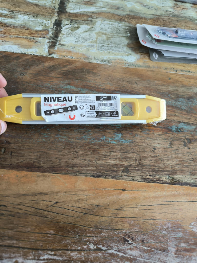 NIVEAU MAGNÉTIQUE 