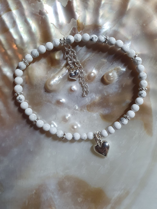 Armband Howlith mit Herz