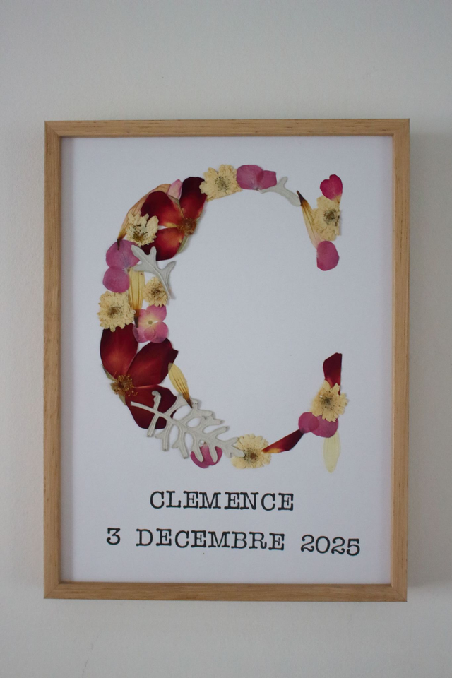 Lettre fleurie remplie personnalisée