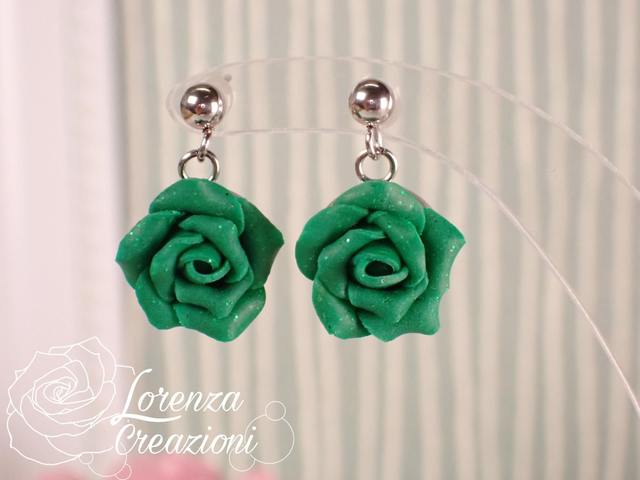 Orecchini pendenti rose verdi glitterate