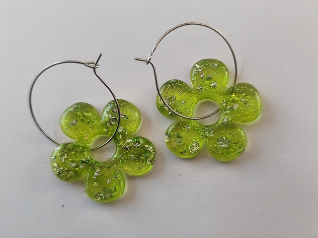 Créoles fleur verte