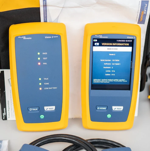 Fluke Versiv 2 DSX2-8000 2Ghz CableAnalyzer Cat8 Cat6a Cable Certifier DSX-8000