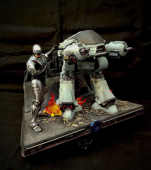 Diorama résine ROBOCOP vs ED209